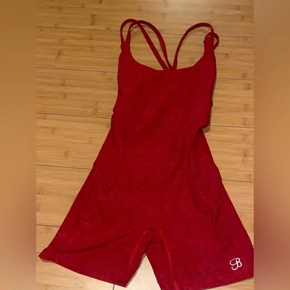 Red bombshell sportswear unitard - Picture 2 of 6